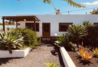 Villa for sale in Tiagua, Teguise, Lanzarote. 