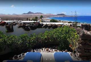 Bungalow for sale in Famara, Teguise, Lanzarote. 