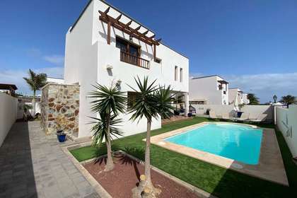 Villa for sale in Costa Teguise, Lanzarote. 