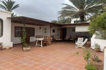 House for sale in Nazaret, Teguise, Lanzarote. 